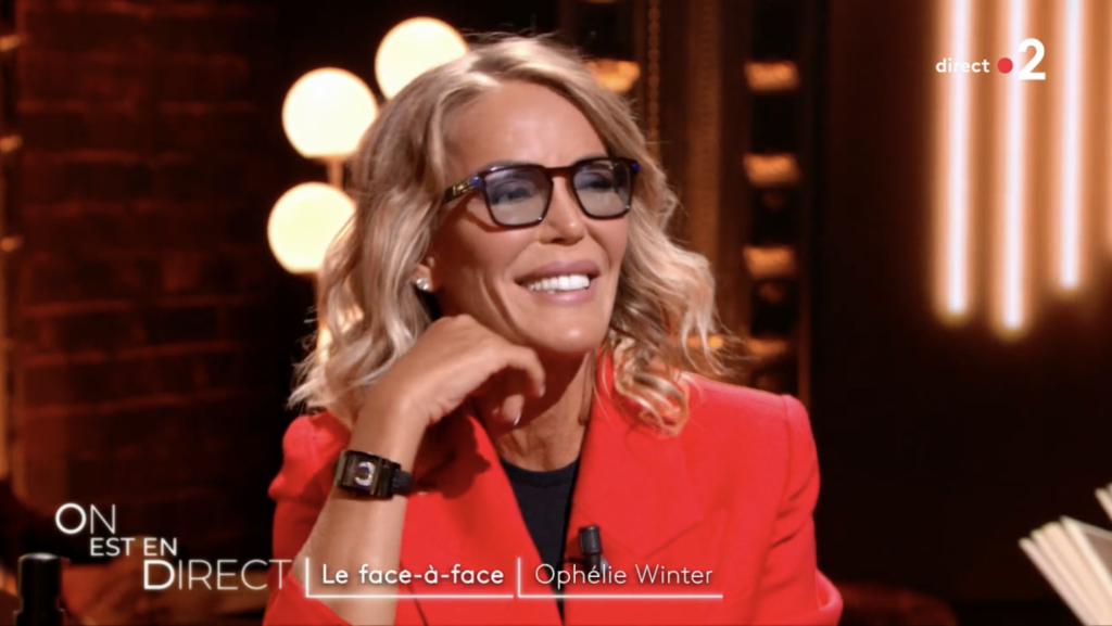 Ophélie Winter dans le Face à Face de Laurent Ruquier dans On est en direct sur France 2 pour la promotion de Résilience