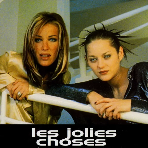 Ophélie Winter et Marion Cotillard dans le film Les jolies choses de Gilles Paquet-Brenner